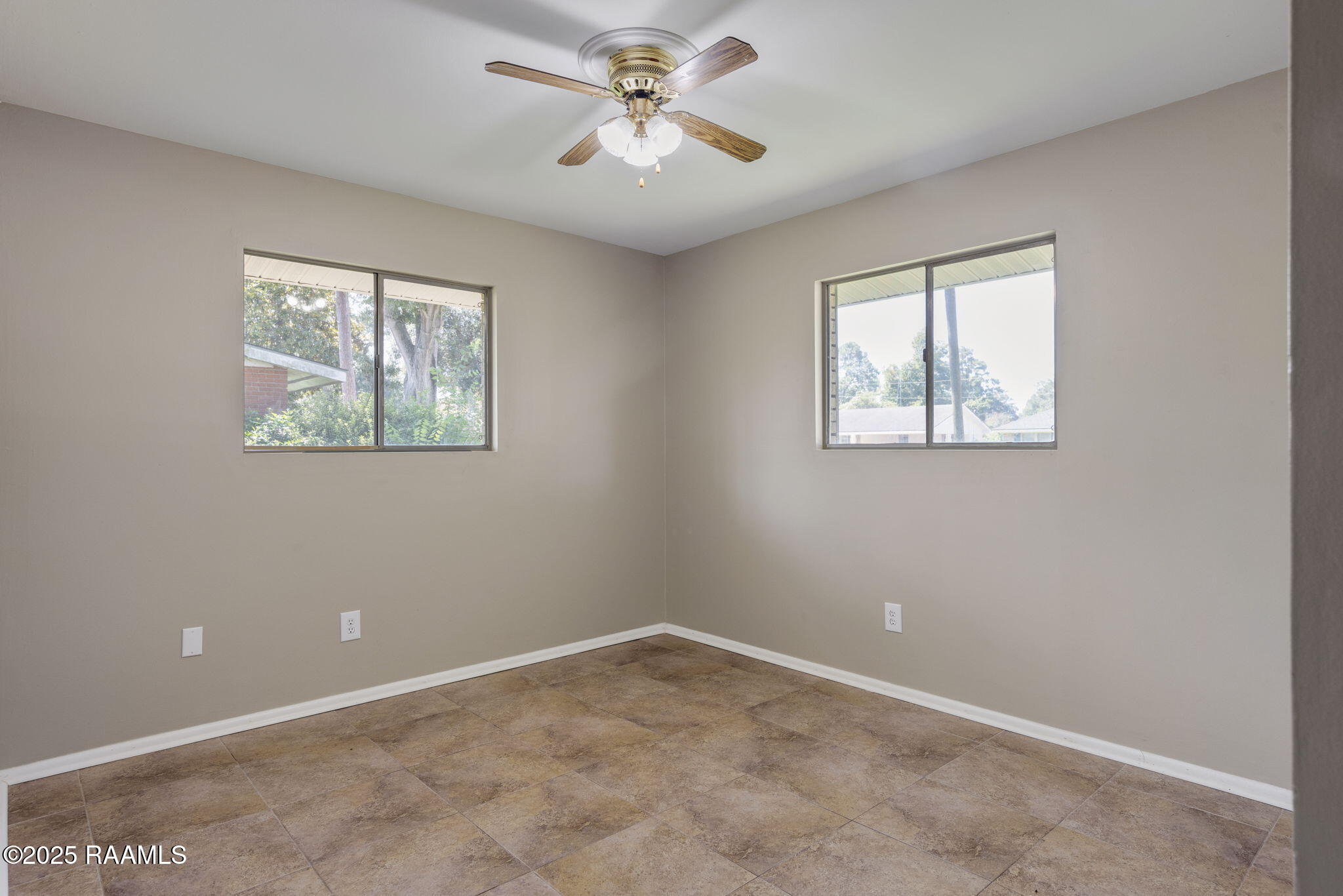 233 Normandy Road Lafayette, LA 70503 - Photo 19 of 23 16-web-or-mls-233 Normandy Rd-16