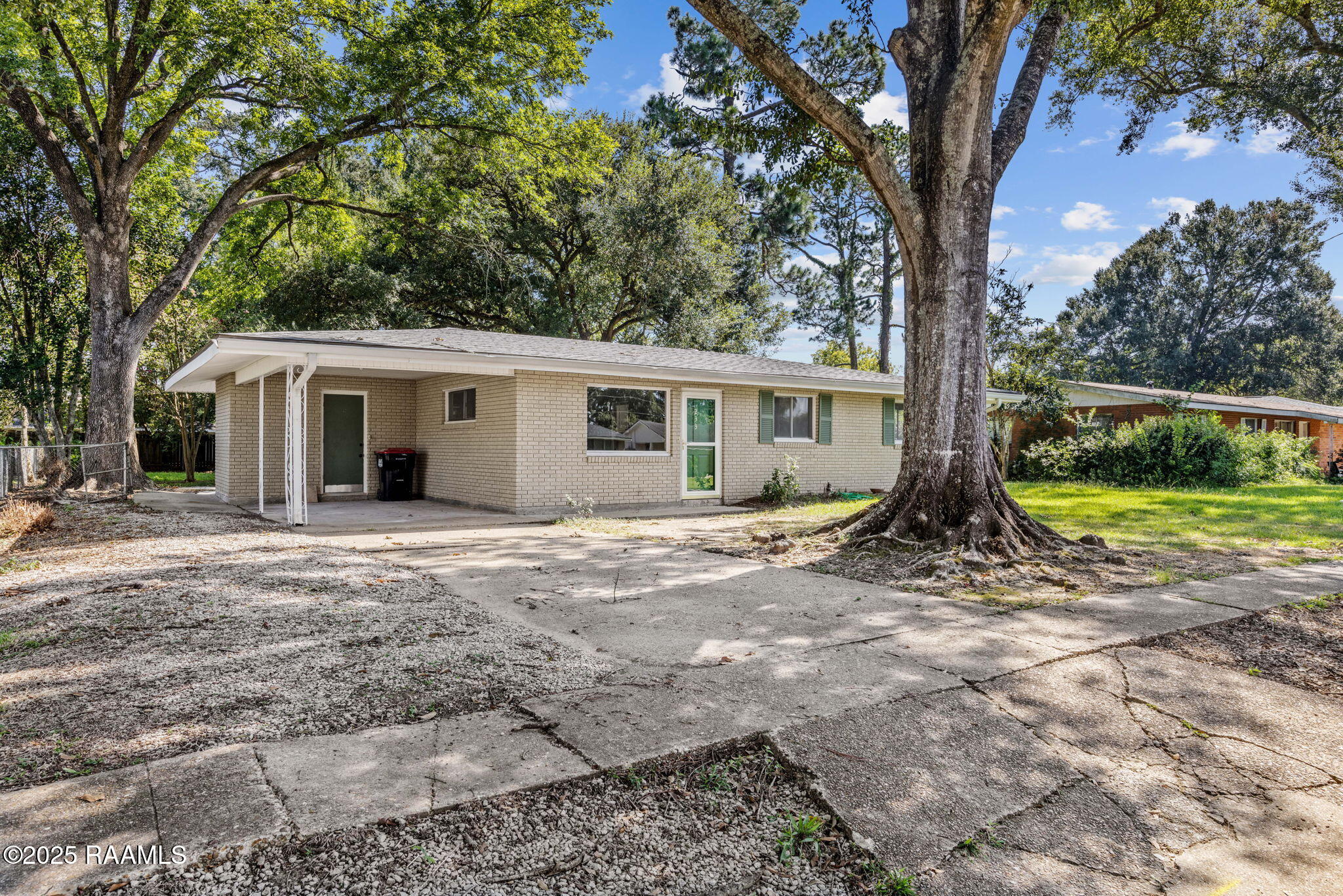 233 Normandy Road Lafayette, LA 70503 - Photo 4 of 23 3-web-or-mls-233 Normandy Rd-3