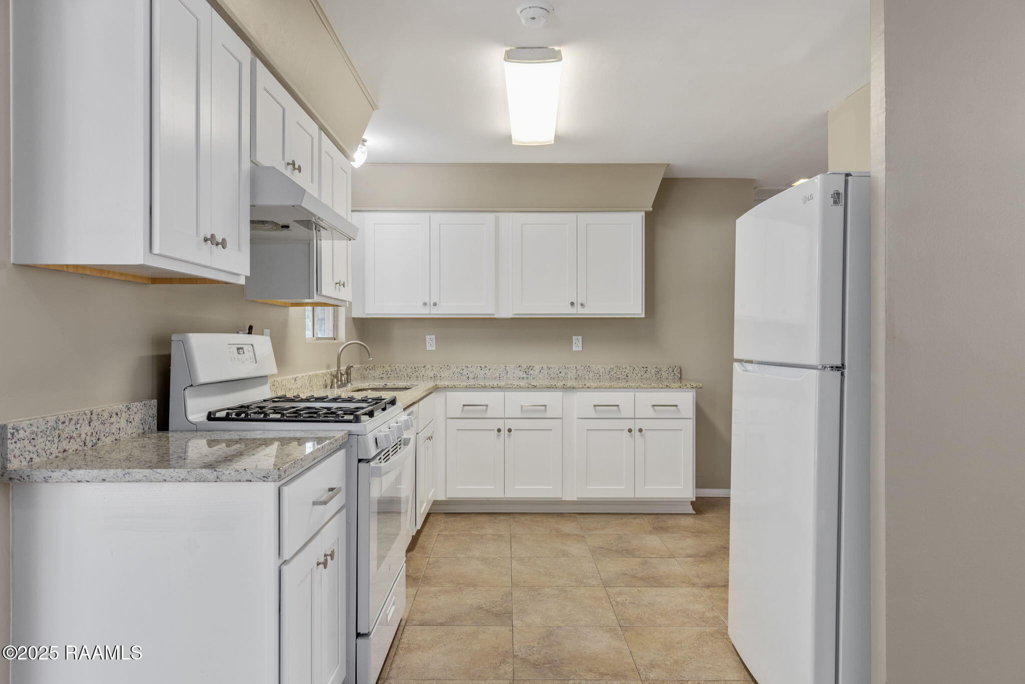 233 Normandy Road Lafayette, LA 70503 - Photo 6 of 23 11-web-or-mls-233 Normandy Rd-11
