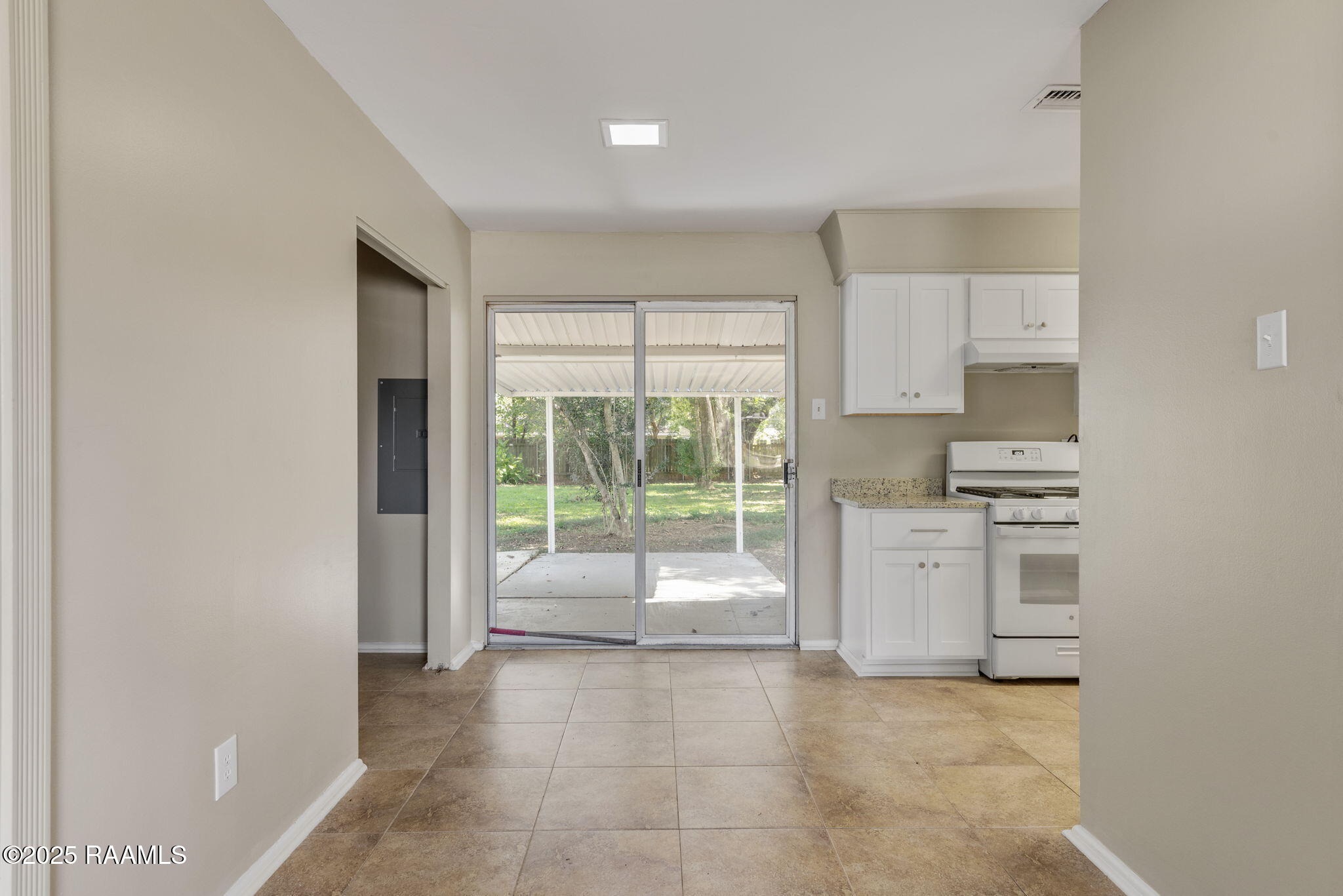 233 Normandy Road Lafayette, LA 70503 - Photo 9 of 23 7-web-or-mls-233 Normandy Rd-7