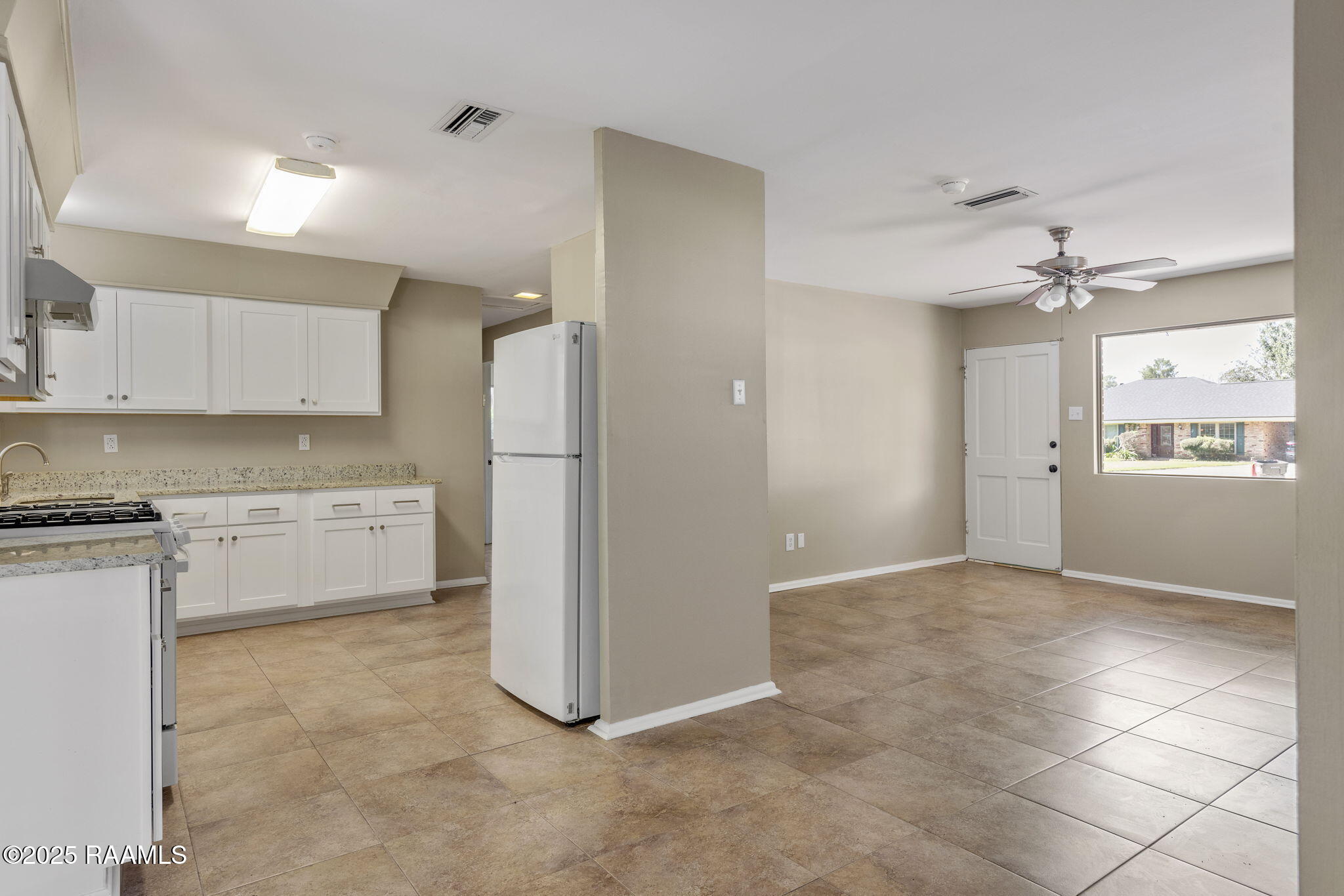 233 Normandy Road Lafayette, LA 70503 - Photo 10 of 23 9-web-or-mls-233 Normandy Rd-9