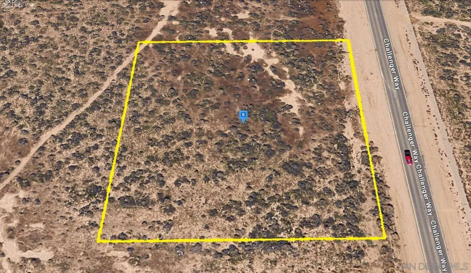 0 Challenger Way, Unit 5 Lancaster, CA 93535 - Photo 30 of 43 view of a yard