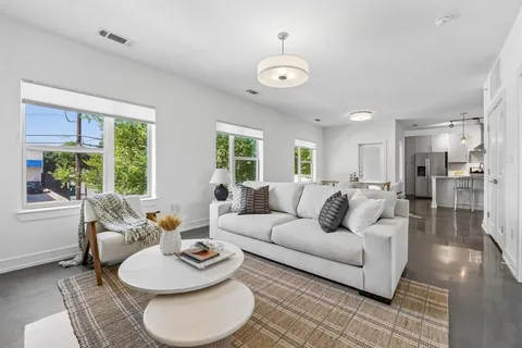 $450,000 | 5710 McCommas Boulevard, Unit 101, Dallas, TX 75206
