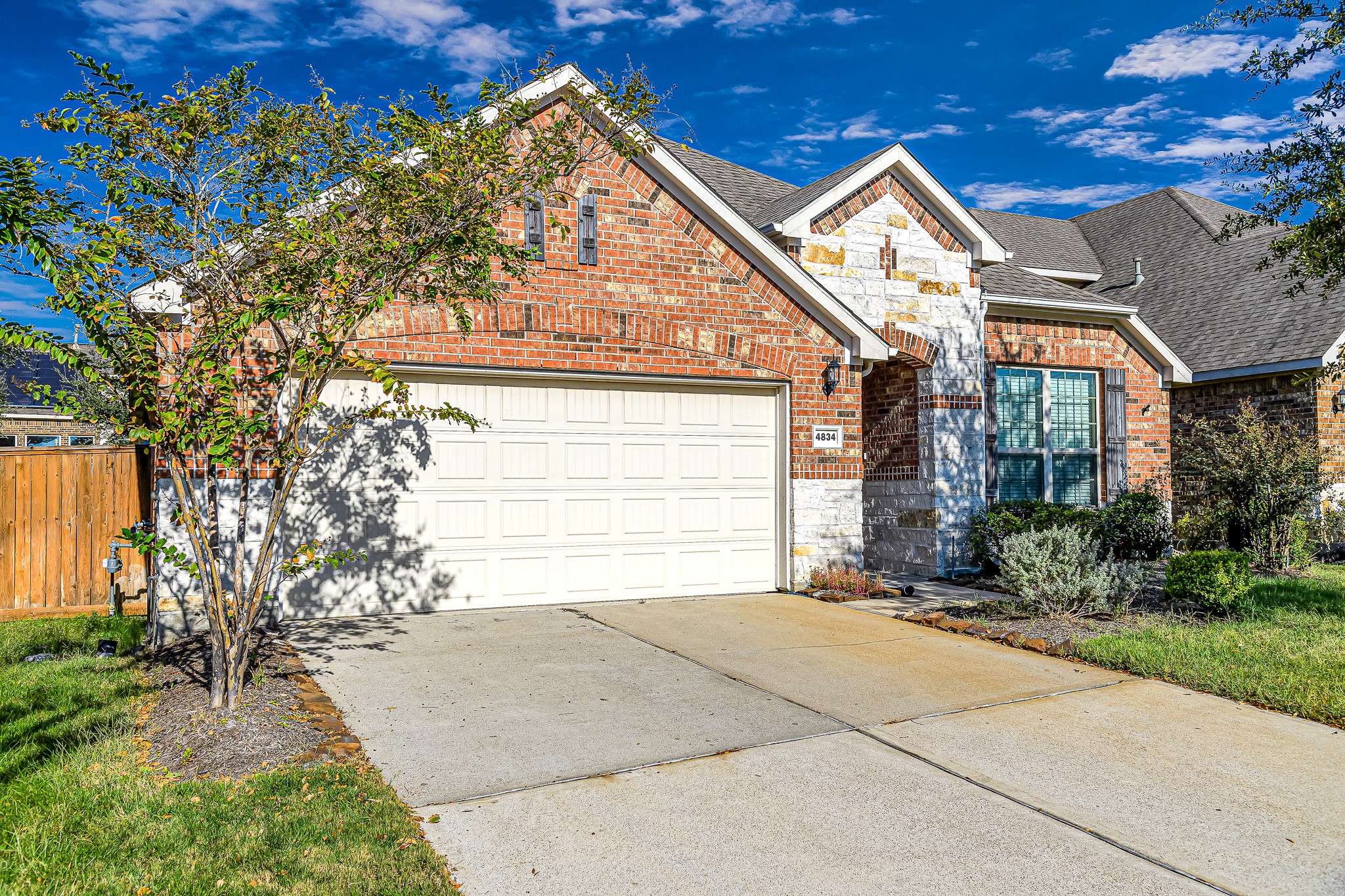 4834 Oak Rambling Drive Katy, TX 77494 - Photo 3 of 35