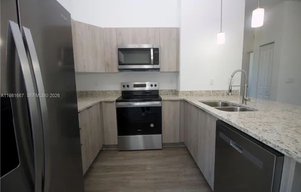 $2,200 | 8004 Spice Court, LaBelle, FL 33935