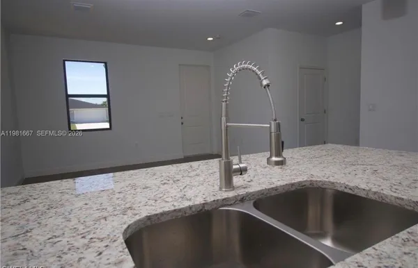 $2,200 | 8004 Spice Court, LaBelle, FL 33935