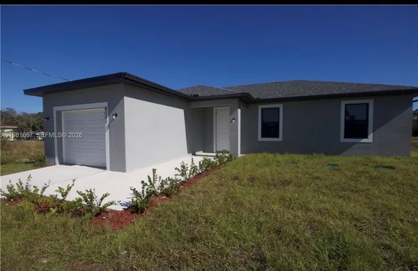 $2,200 | 8004 Spice Court, LaBelle, FL 33935