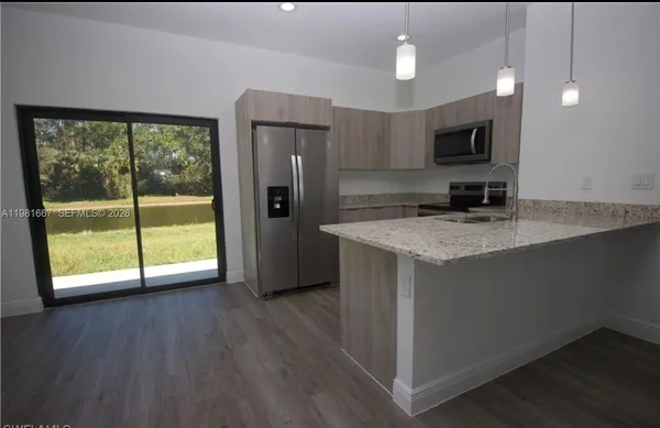 $2,200 | 8004 Spice Court, LaBelle, FL 33935