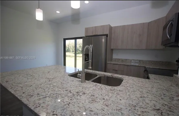 $2,200 | 8004 Spice Court, LaBelle, FL 33935