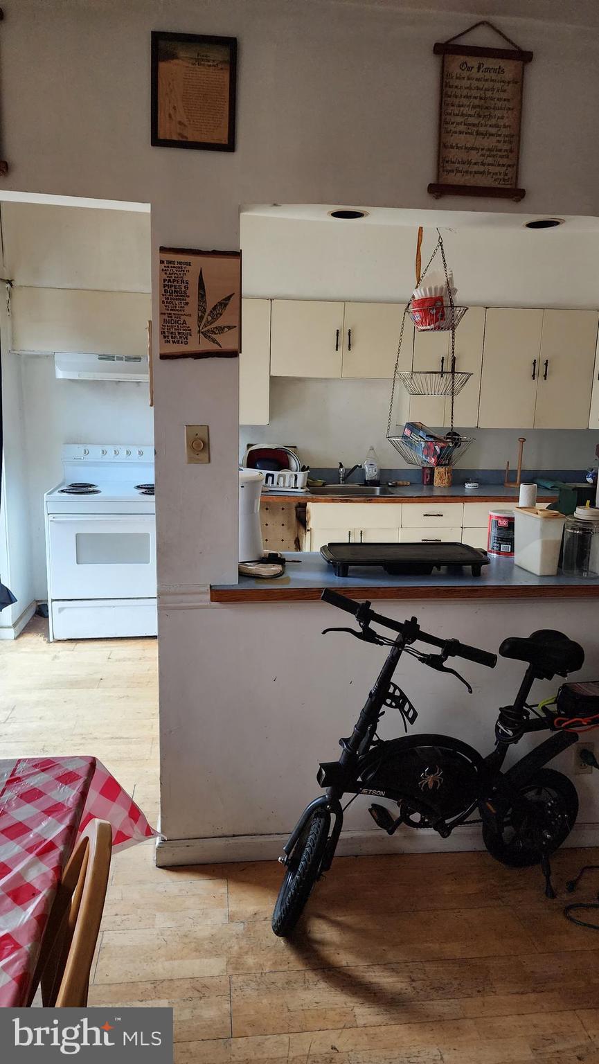 35 Cedar Street Marcus Hook, PA 19061 - Photo 6 of 9