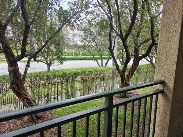 $2,600 | 2409 Centergate Drive, Unit 201, Miramar, FL 33025
