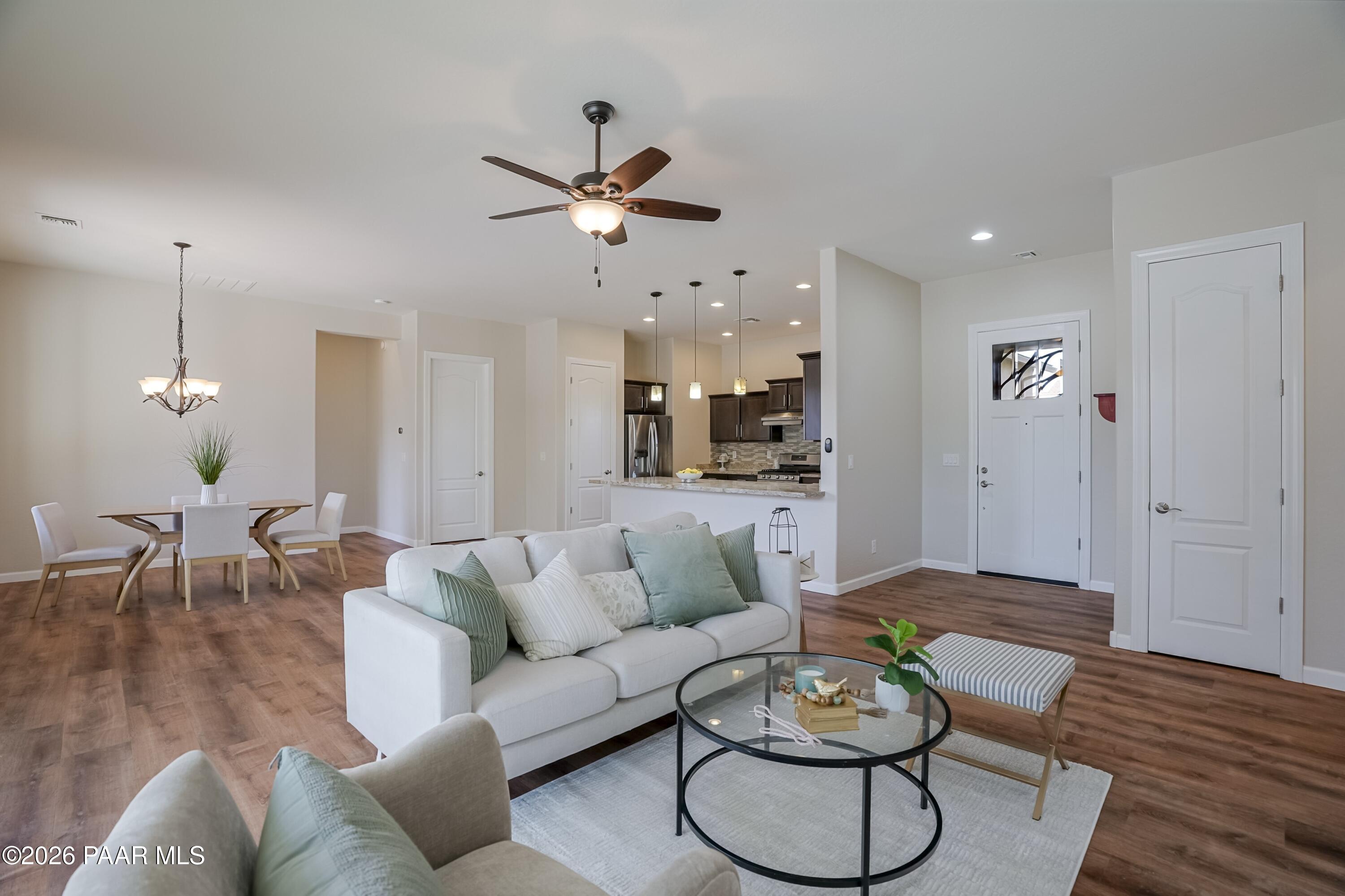 7106 East Prairie Ridge Road Prescott Valley, AZ 86315 - Photo 5 of 32 Great Room