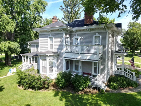 $390,000 | 400 North 4th Street, Oregon, IL 61061
