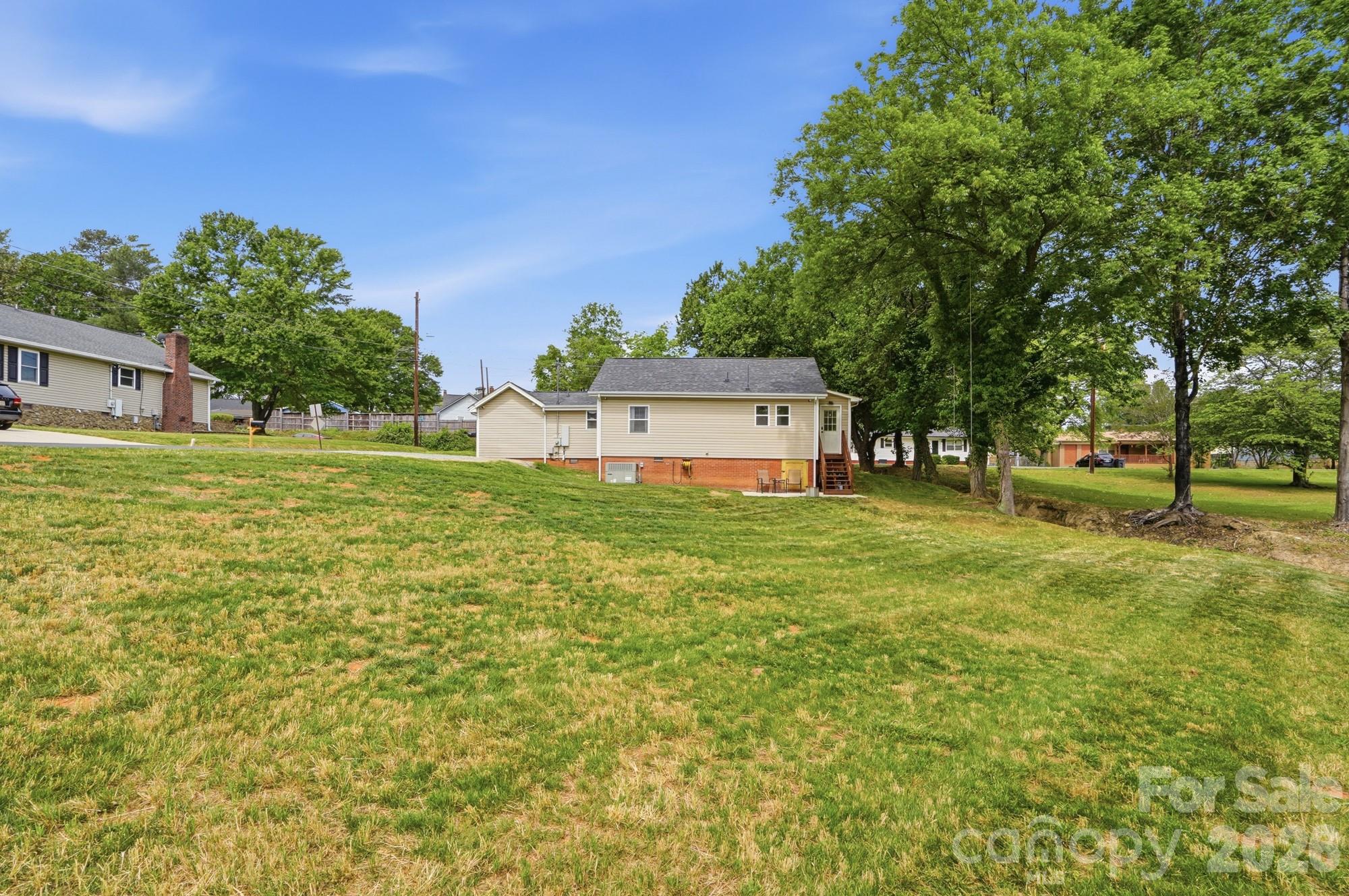 215 West Dallas Road Stanley, NC 28164 - Photo 27 of 29 Gallery Image 27