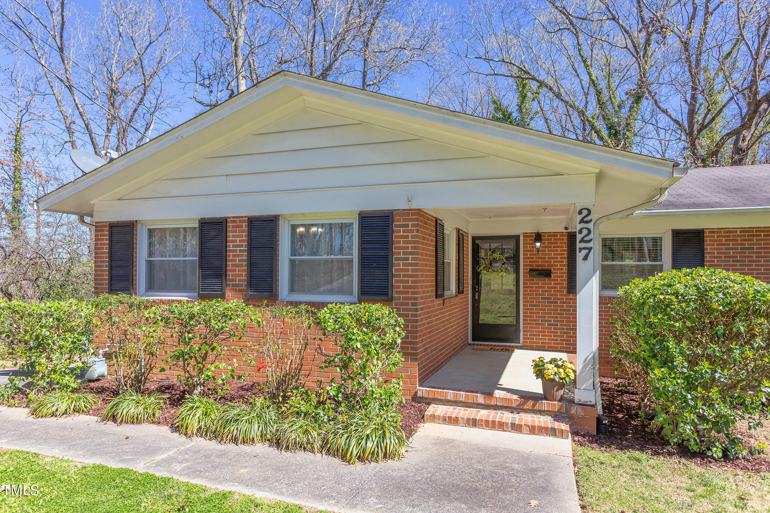 227 Knox Circle Durham, NC 27701 - Photo 5 of 48 IMG_7630