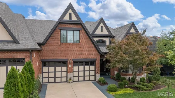 $1,100,000 | 6 Upper Conway Lane, Chesterfield, MO 63017