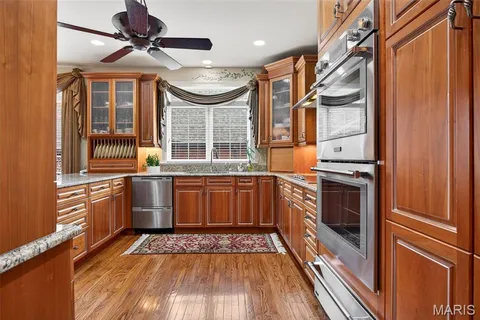 $1,100,000 | 6 Upper Conway Lane, Chesterfield, MO 63017