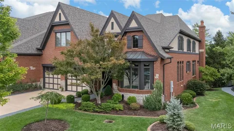 $1,100,000 | 6 Upper Conway Lane, Chesterfield, MO 63017