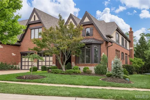 $1,100,000 | 6 Upper Conway Lane, Chesterfield, MO 63017