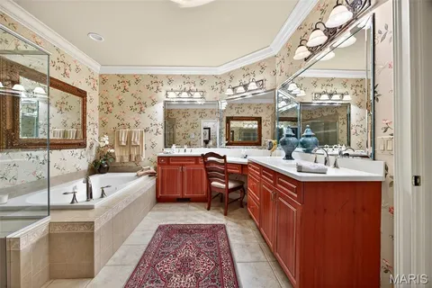 $1,100,000 | 6 Upper Conway Lane, Chesterfield, MO 63017