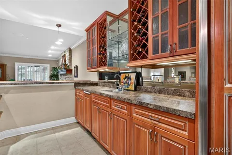 $1,100,000 | 6 Upper Conway Lane, Chesterfield, MO 63017