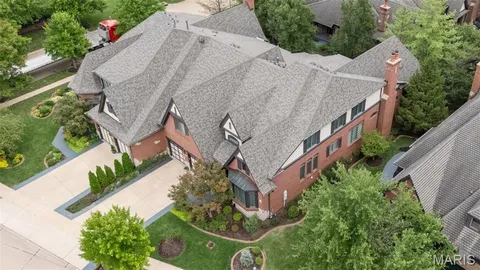 $1,100,000 | 6 Upper Conway Lane, Chesterfield, MO 63017