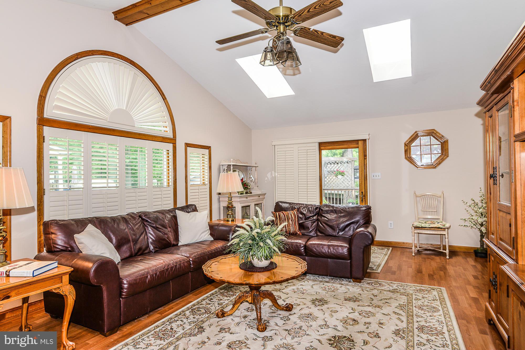 9201 Setter Place Springfield, VA 22153 - Photo 13 of 30 Family Room