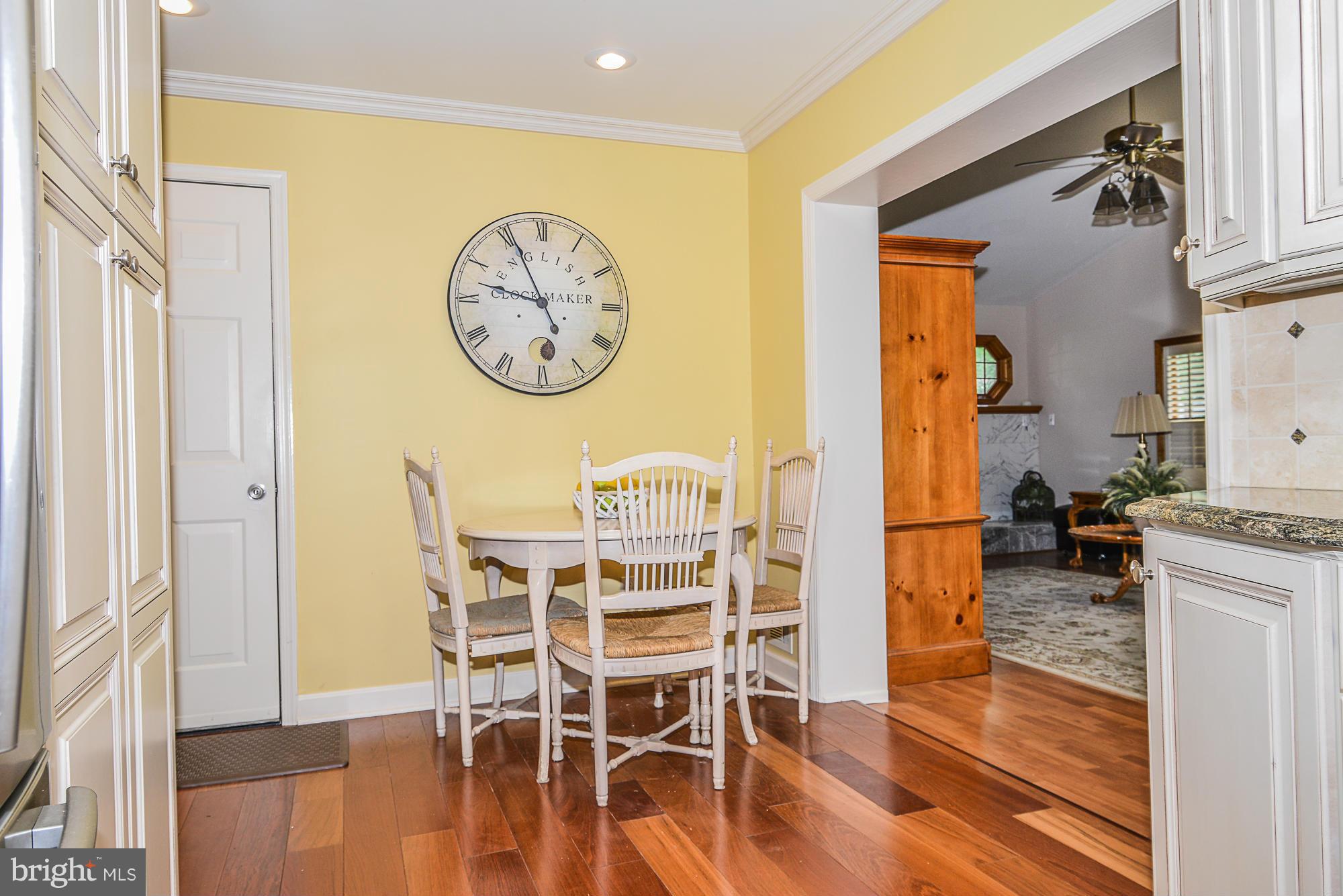 9201 Setter Place Springfield, VA 22153 - Photo 14 of 30 Kitchen