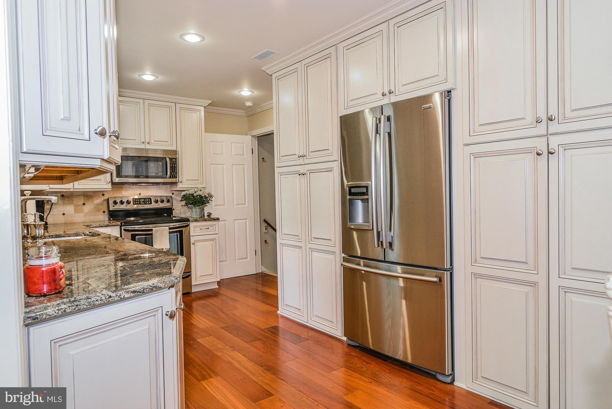9201 Setter Place Springfield, VA 22153 - Photo 5 of 30 Kitchen