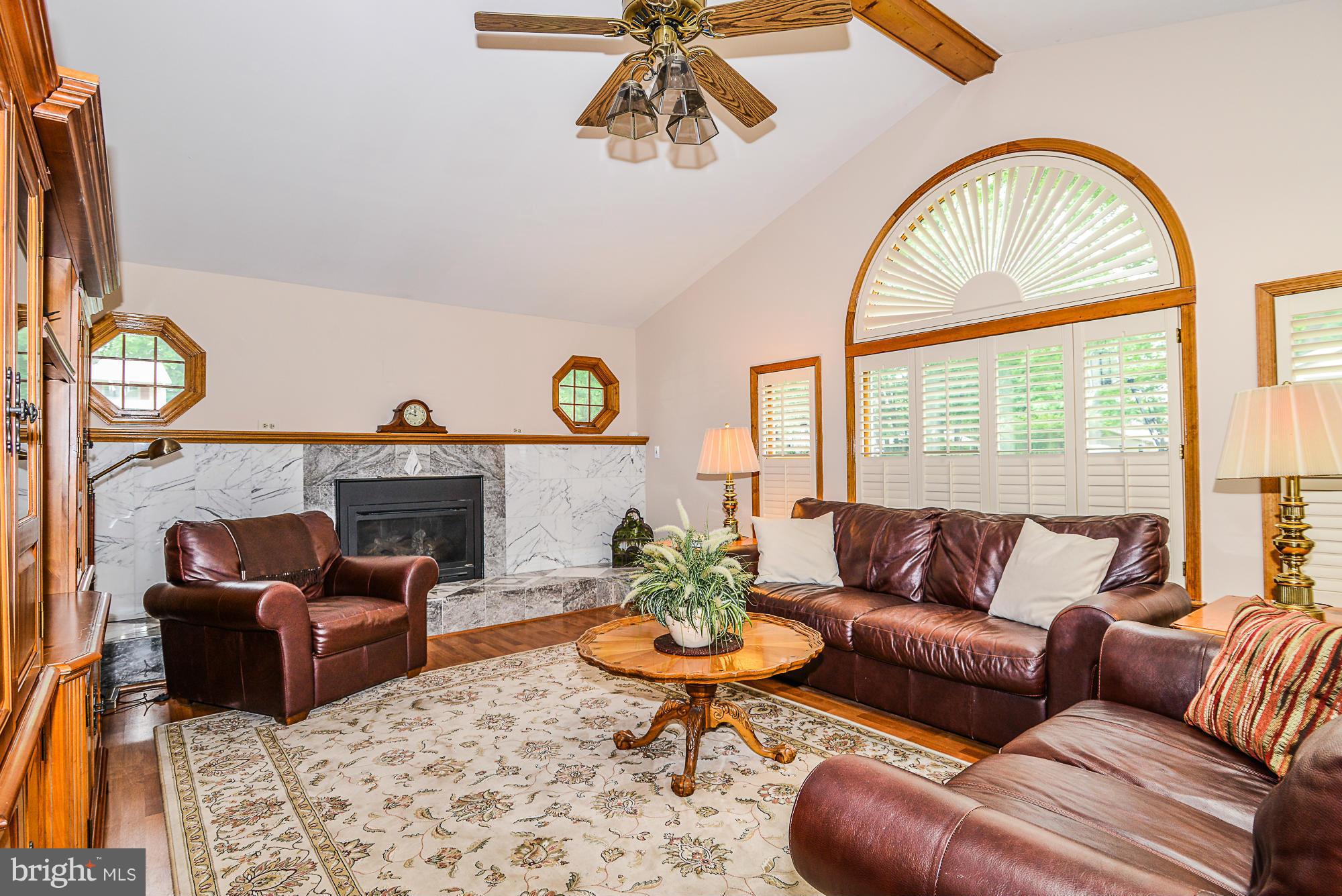 9201 Setter Place Springfield, VA 22153 - Photo 6 of 30 Family Room