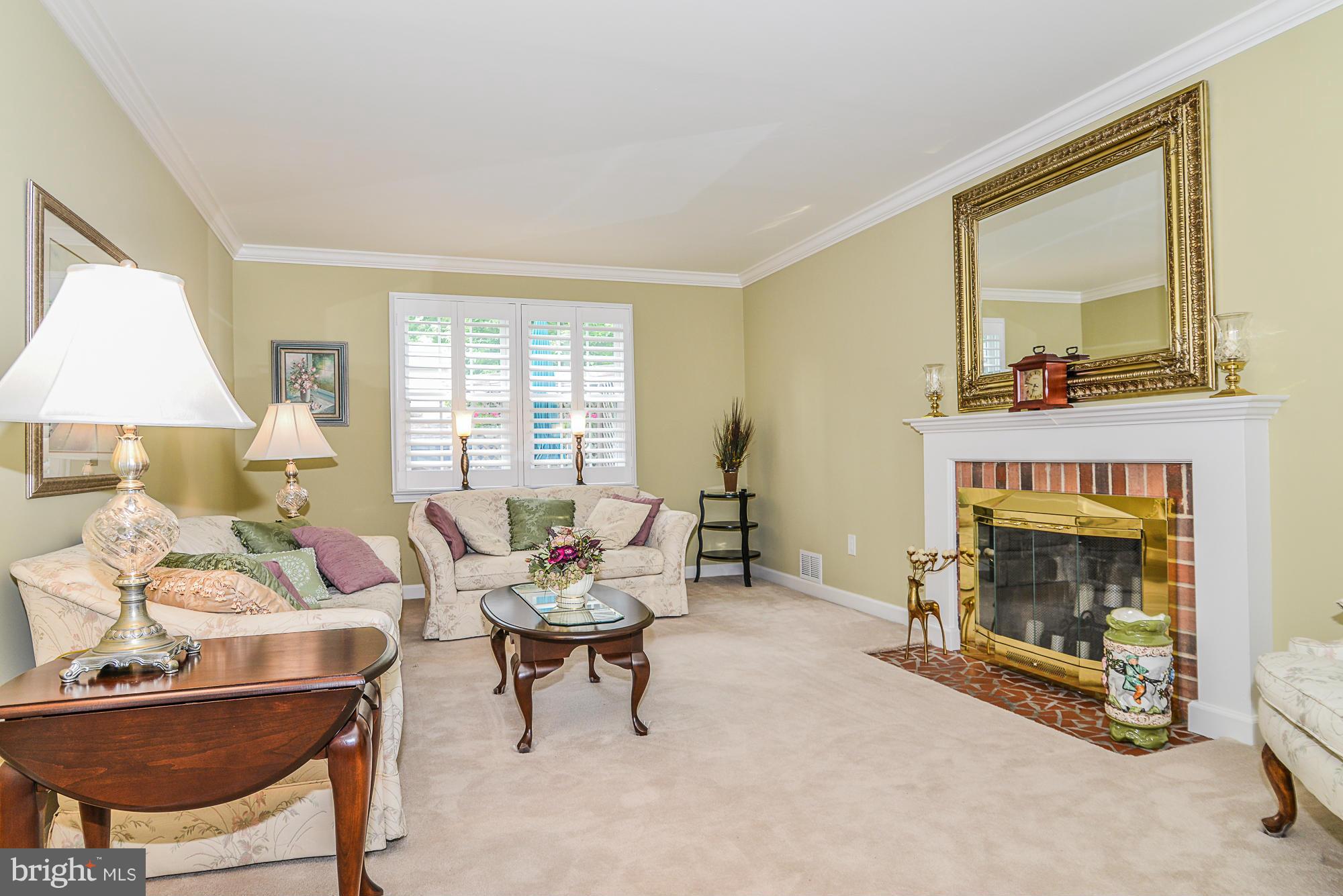 9201 Setter Place Springfield, VA 22153 - Photo 9 of 30 Living Room