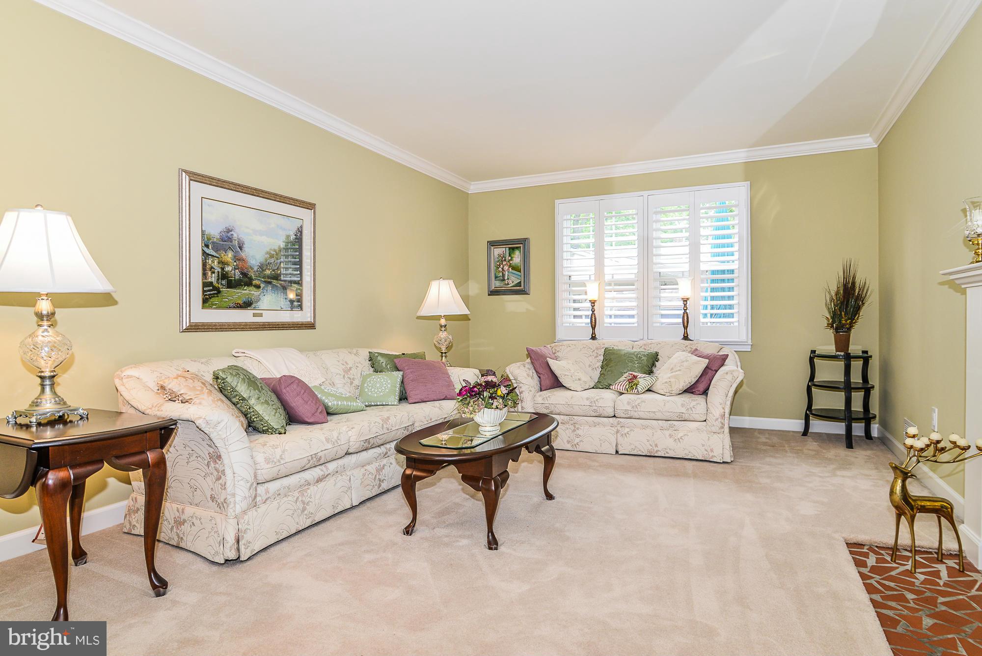 9201 Setter Place Springfield, VA 22153 - Photo 10 of 30 Living Room