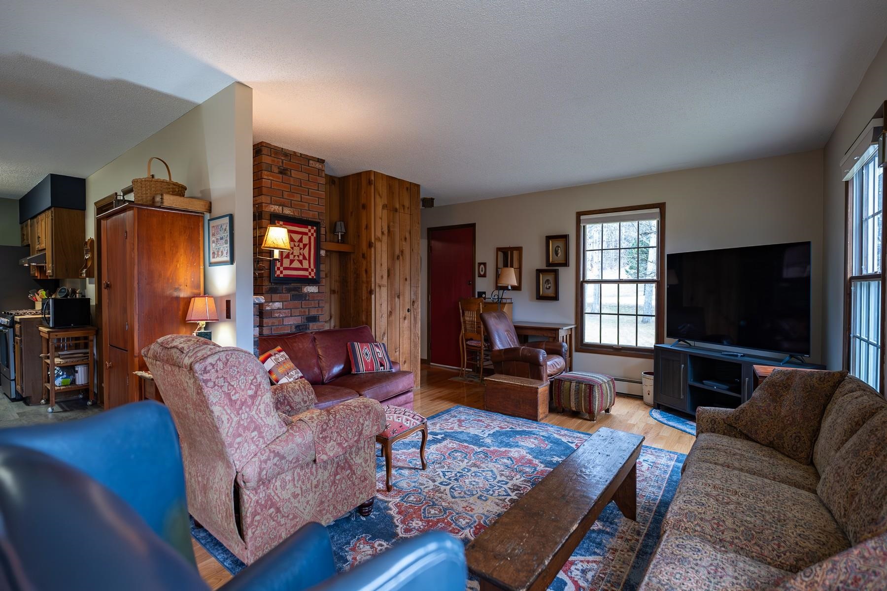 244 Brenda Road Clarendon, VT 05759 - Photo 15 of 30 Gallery Image 15