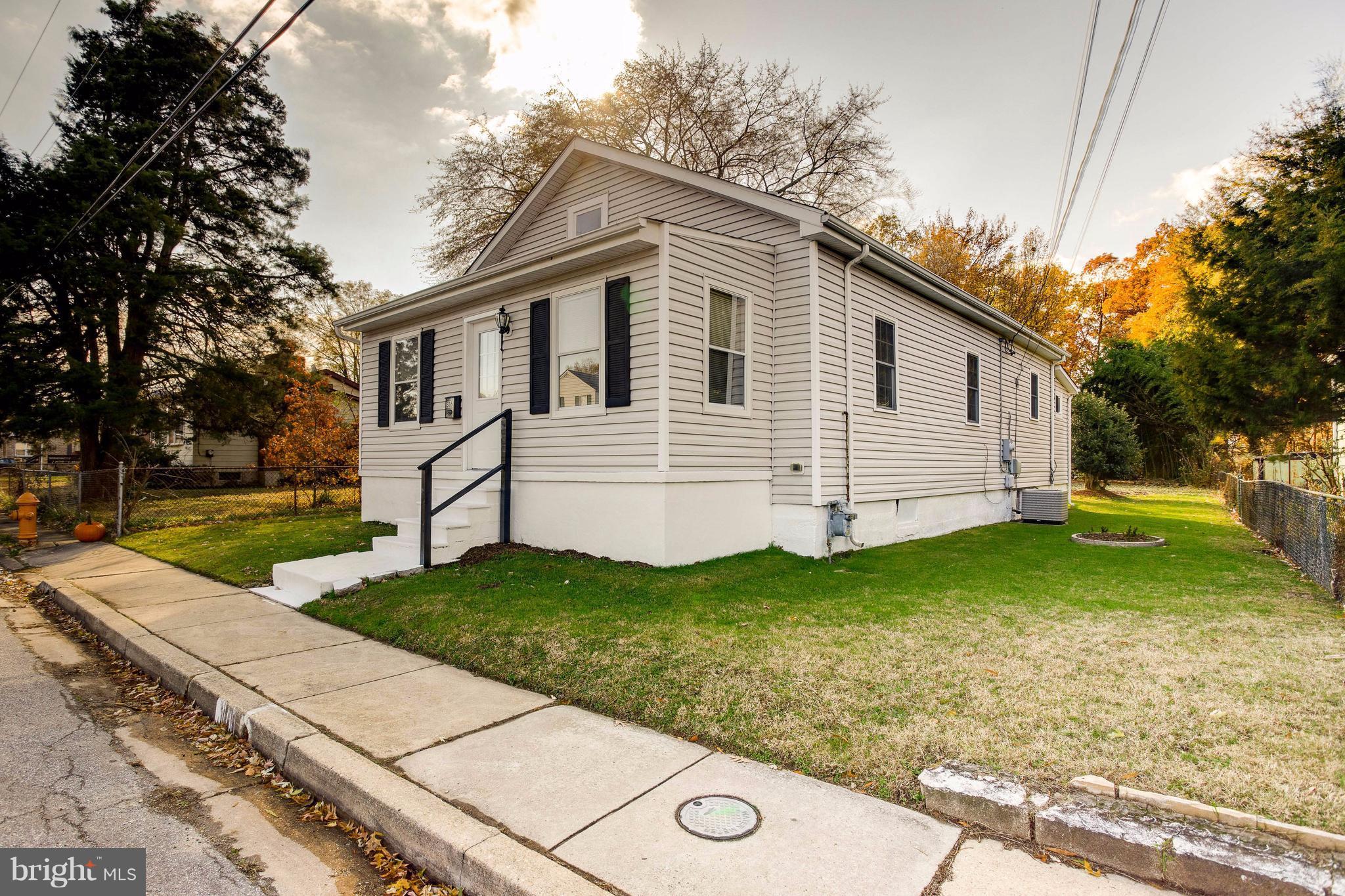 316 Homberg Avenue Baltimore, MD 21221 - Photo 2 of 27 Exterior (Front)