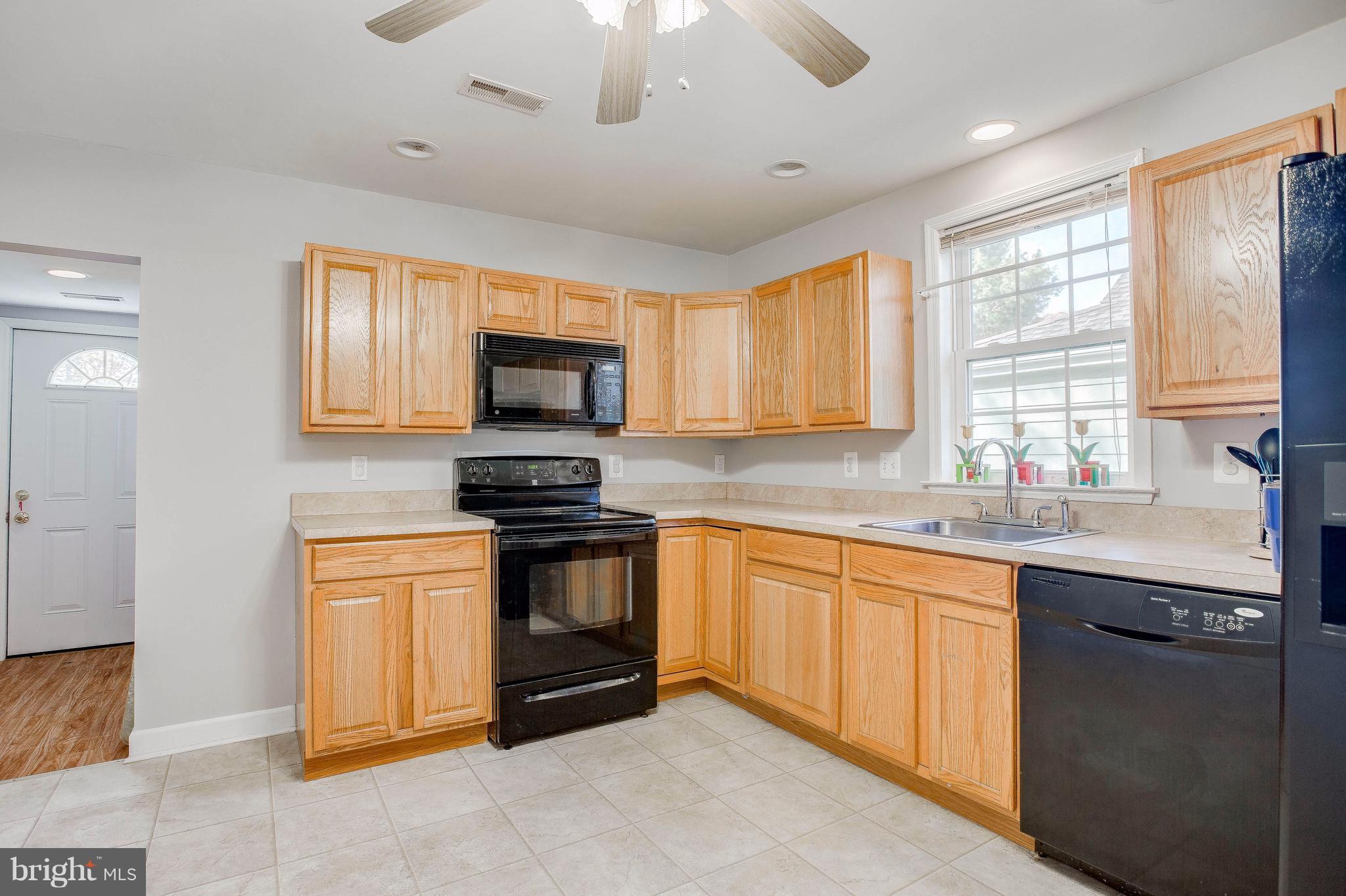 316 Homberg Avenue Baltimore, MD 21221 - Photo 15 of 27 Kitchen