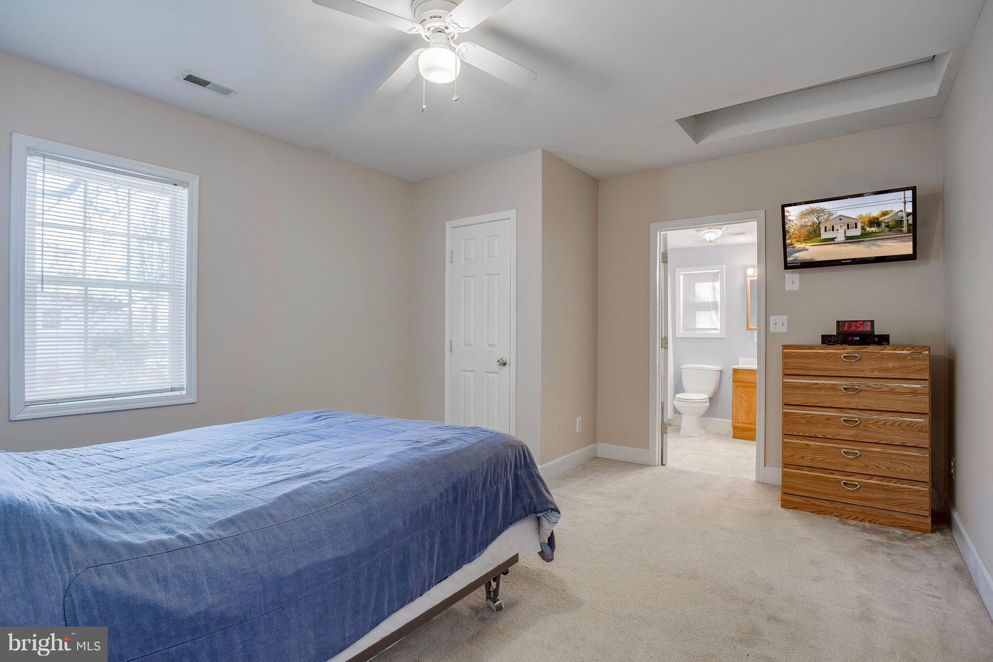 316 Homberg Avenue Baltimore, MD 21221 - Photo 18 of 27 Bedroom (Master)