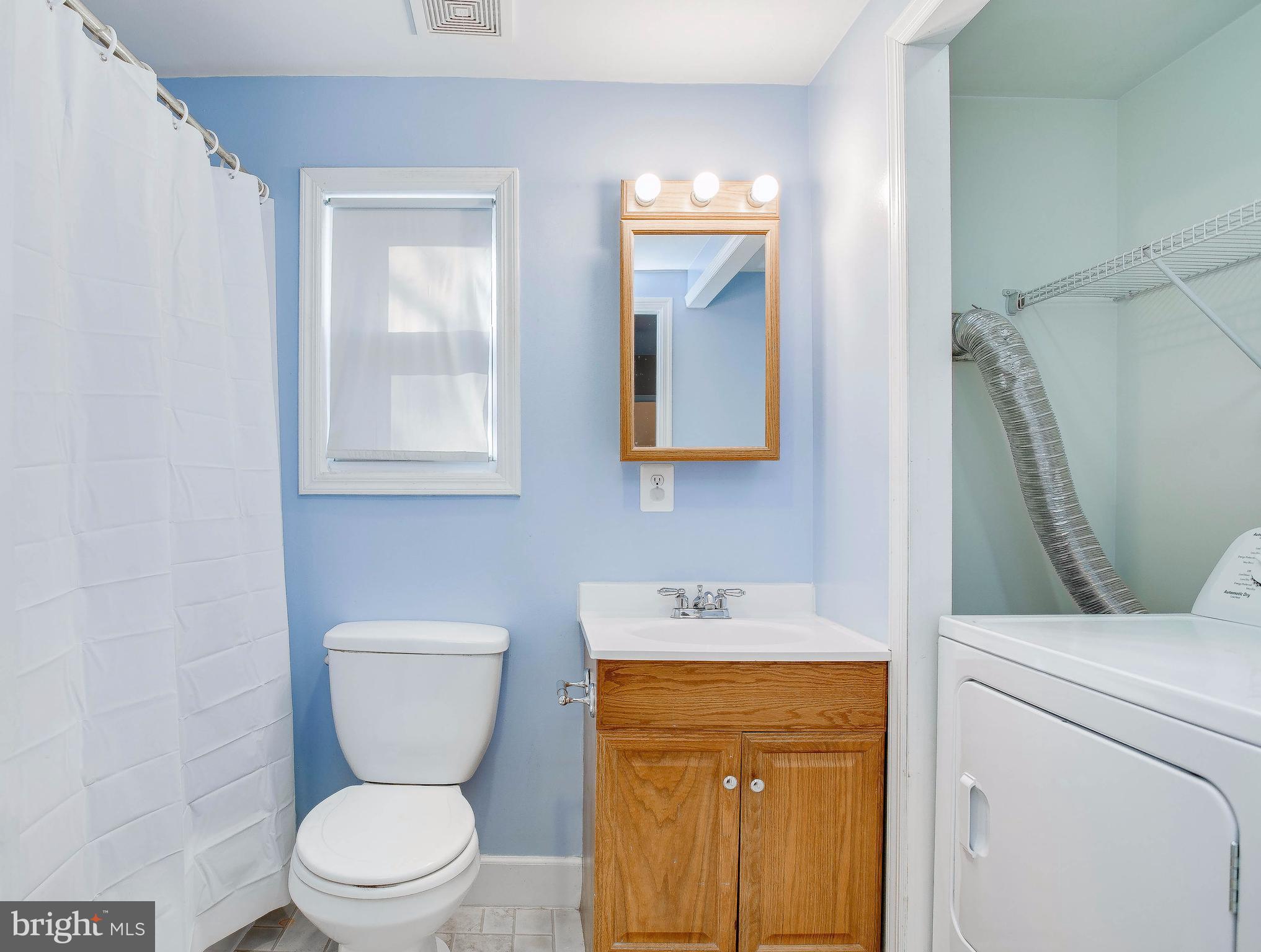 316 Homberg Avenue Baltimore, MD 21221 - Photo 19 of 27 Bath (Master)