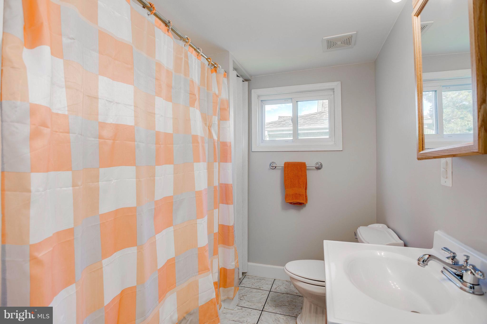 316 Homberg Avenue Baltimore, MD 21221 - Photo 23 of 27 Bath