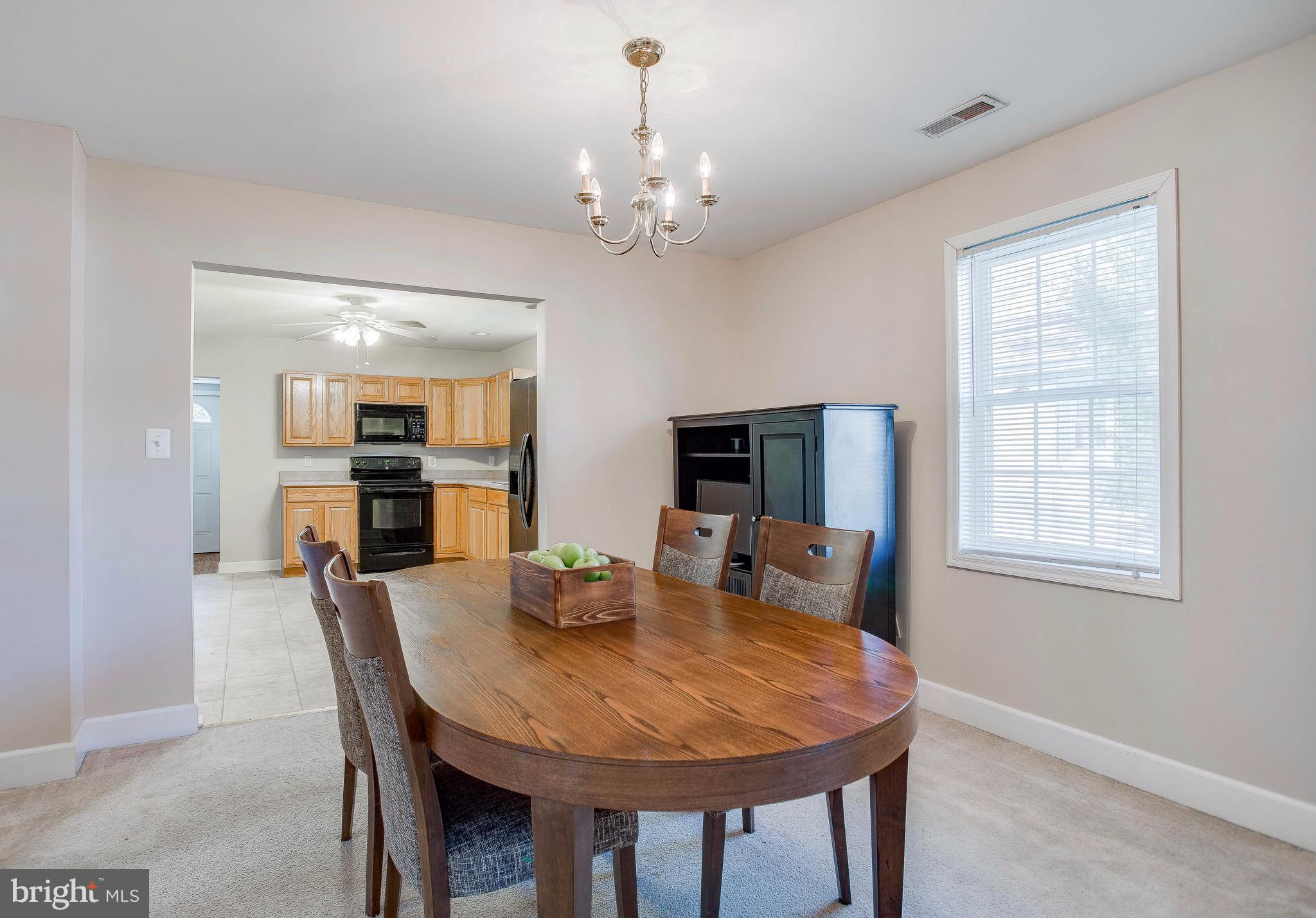 316 Homberg Avenue Baltimore, MD 21221 - Photo 10 of 27 Dining Room