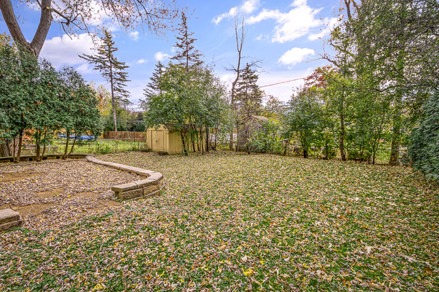 1617 Dundee Road Northbrook, IL 60062 - Photo 14 of 14 a view of a yard with basketball court