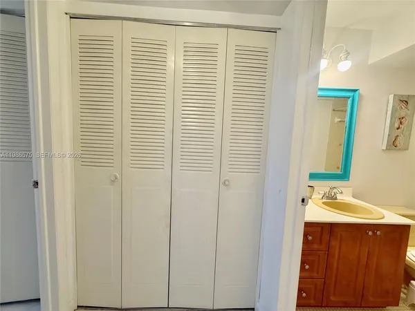 $1,800 | 1465 Northeast 123rd Street, Unit 201, North Miami, FL 33161