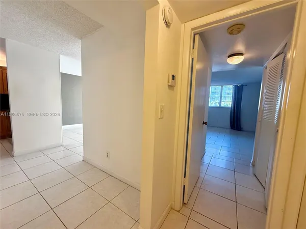 $1,800 | 1465 Northeast 123rd Street, Unit 201, North Miami, FL 33161