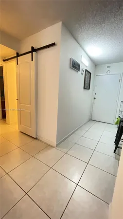 $1,800 | 1465 Northeast 123rd Street, Unit 201, North Miami, FL 33161