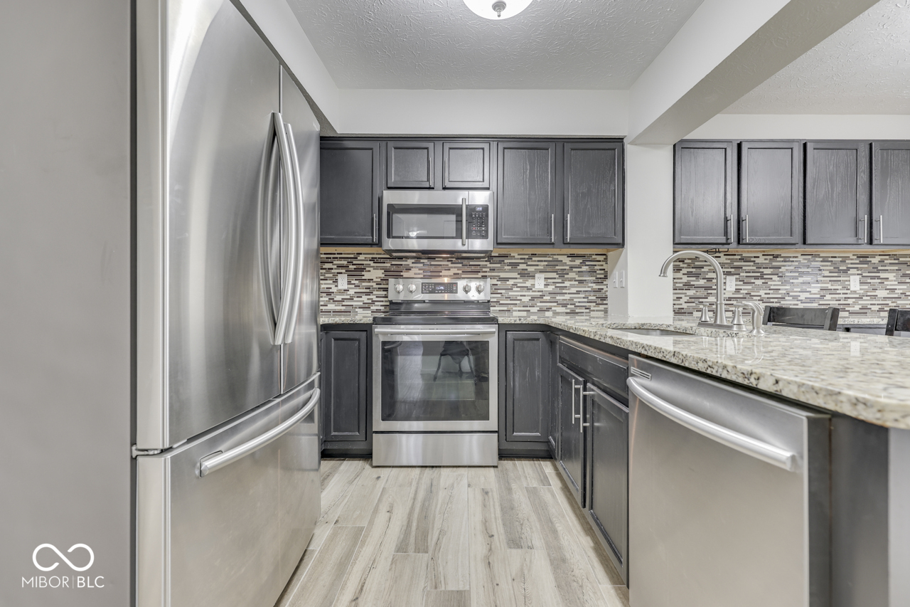 5810 Spring Oaks Way Indianapolis, IN 46237 - Photo 14 of 49