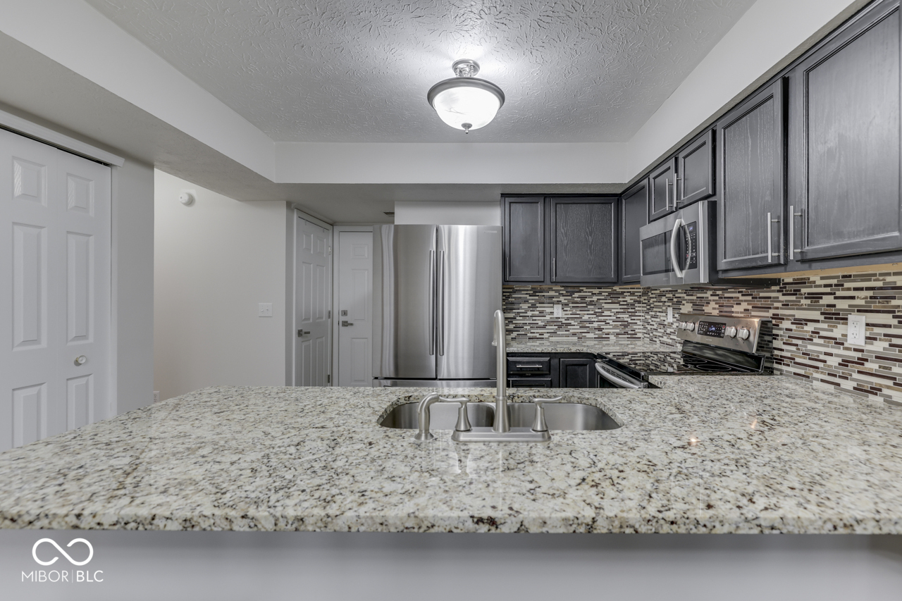 5810 Spring Oaks Way Indianapolis, IN 46237 - Photo 16 of 49