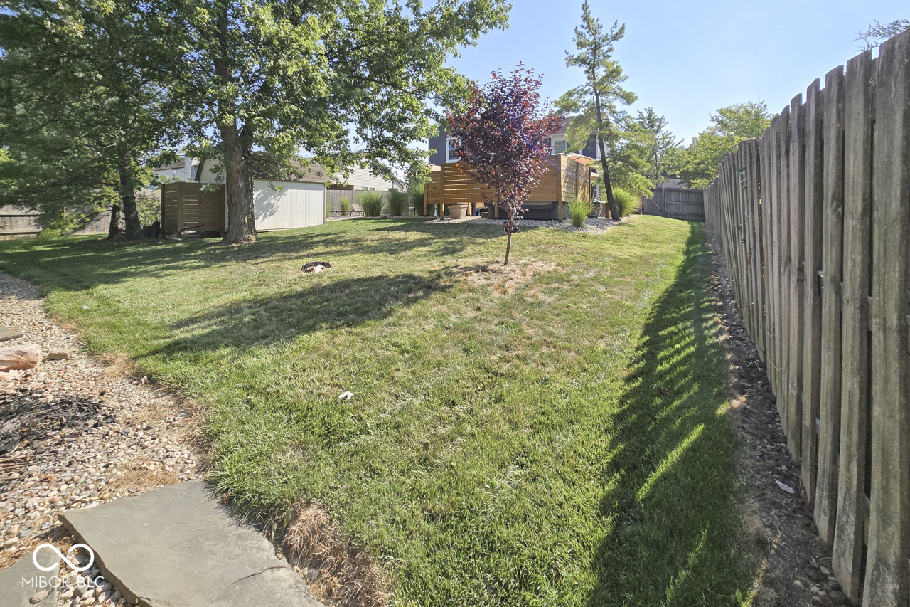 5810 Spring Oaks Way Indianapolis, IN 46237 - Photo 46 of 49