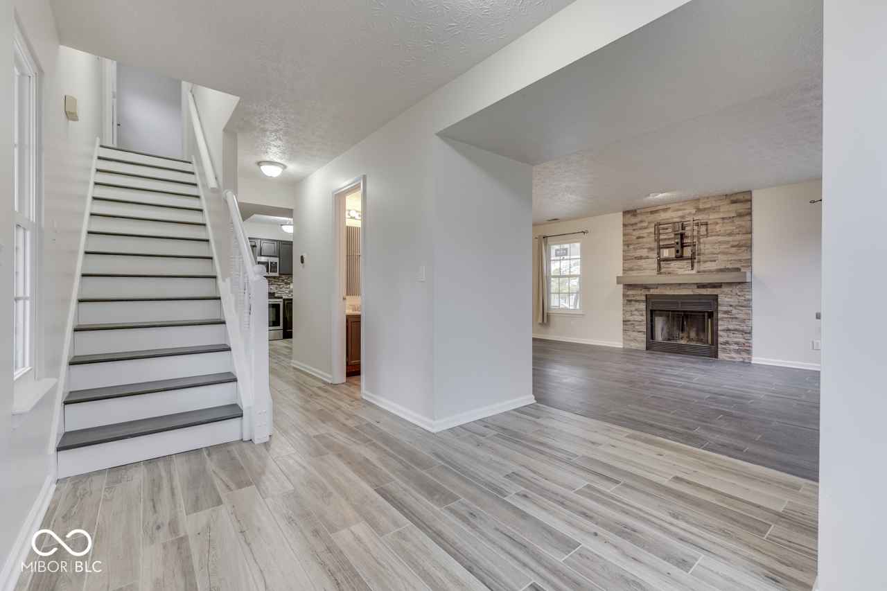 5810 Spring Oaks Way Indianapolis, IN 46237 - Photo 5 of 49