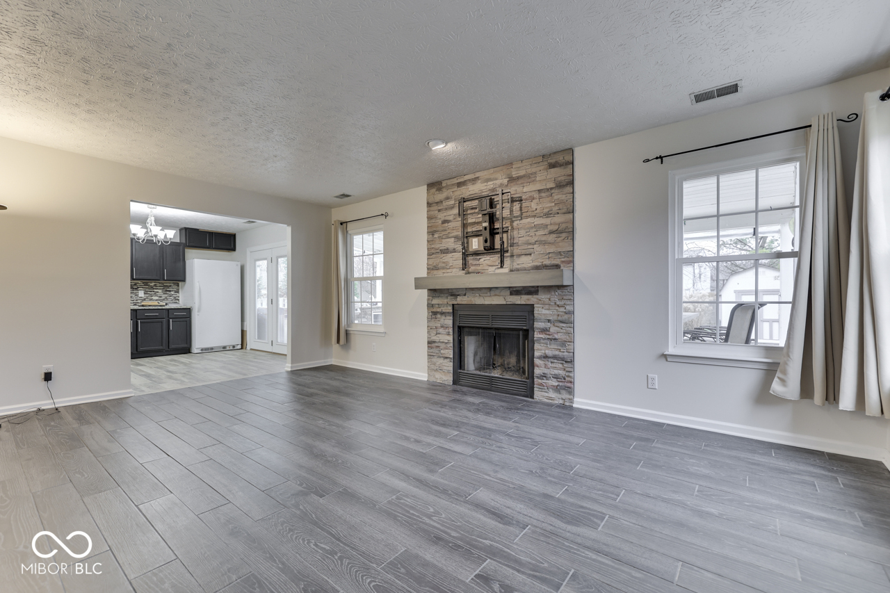 5810 Spring Oaks Way Indianapolis, IN 46237 - Photo 6 of 49