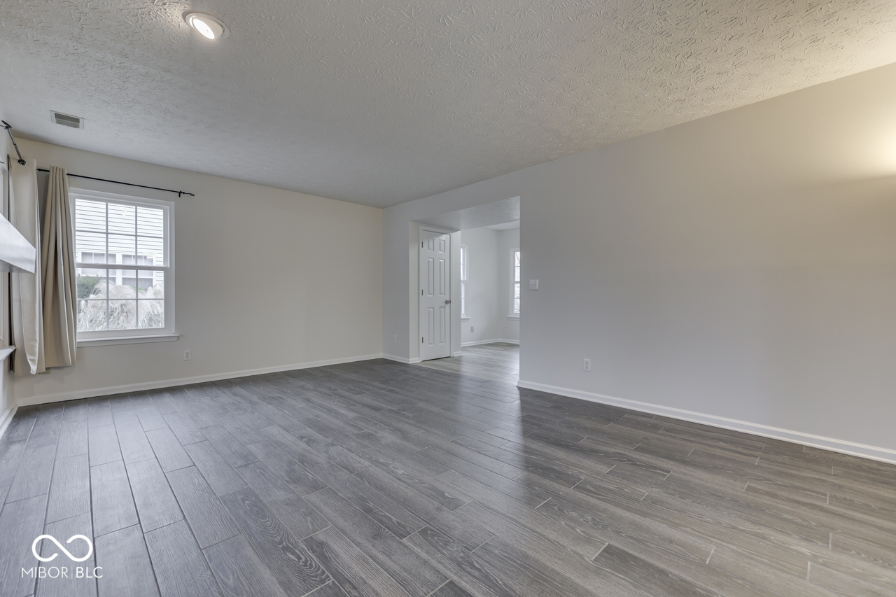 5810 Spring Oaks Way Indianapolis, IN 46237 - Photo 8 of 49