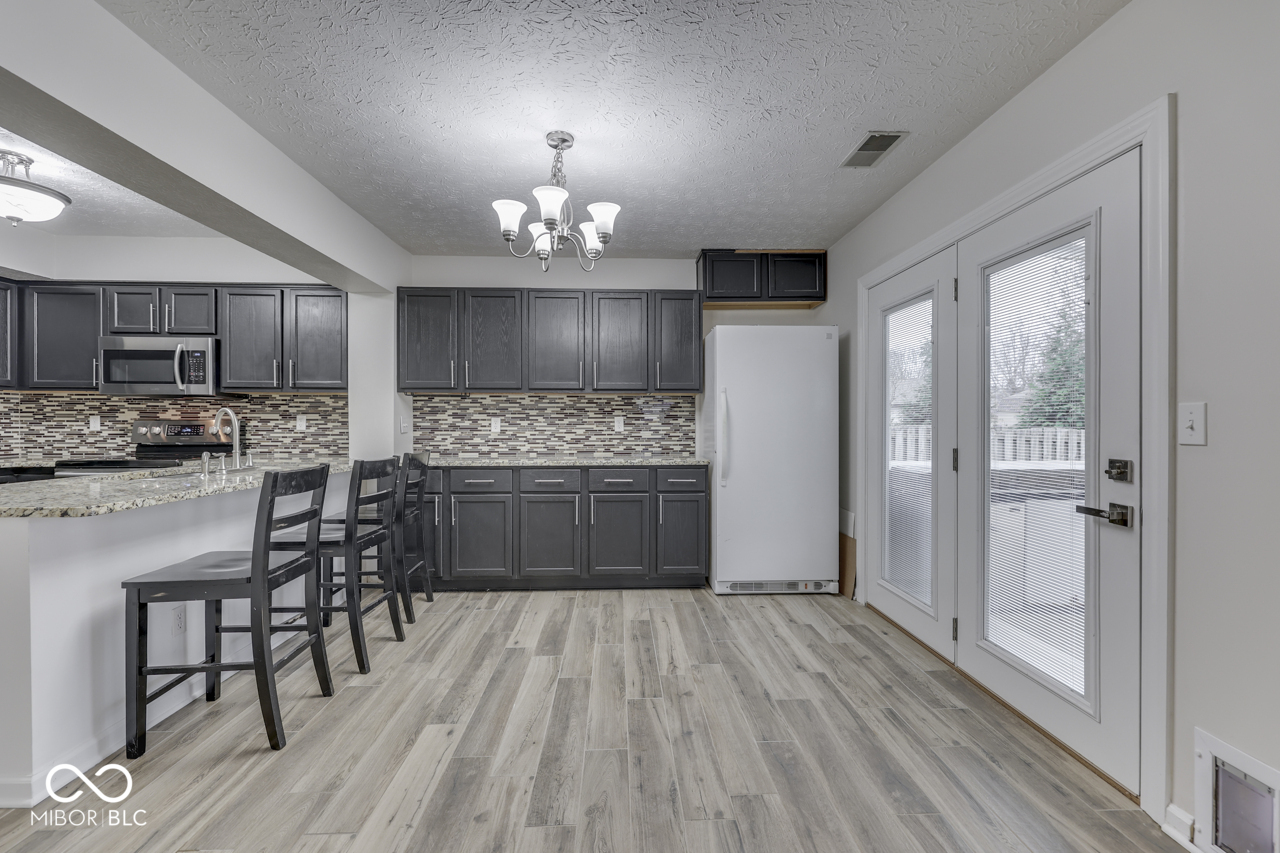 5810 Spring Oaks Way Indianapolis, IN 46237 - Photo 10 of 49